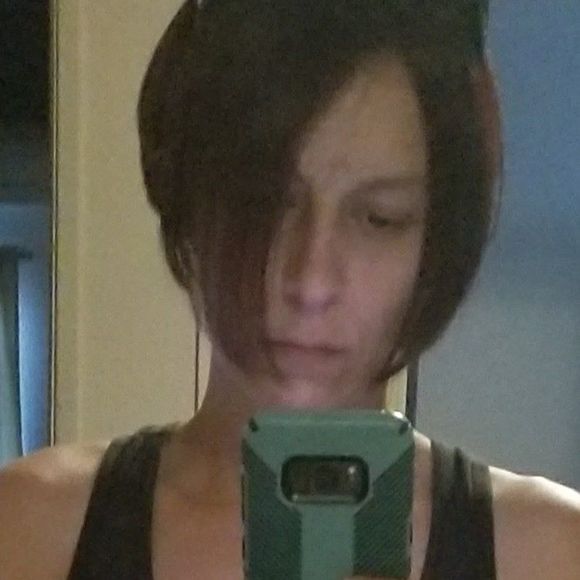 Meet your Posher, Holly - Picture 1 of 1